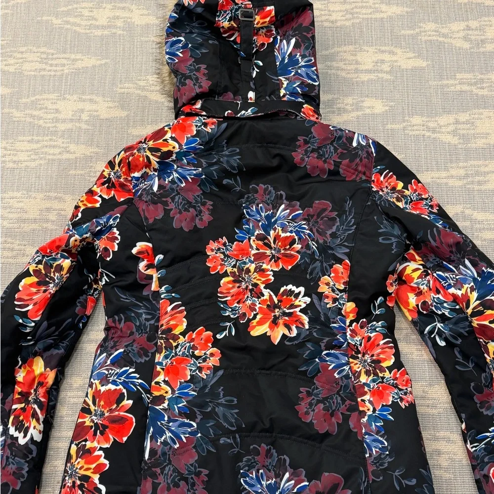 Obermeyer Black Floral Ski Jacket with Faux Fur Removable Hood Size 8 Ladies - Picture 2 of 3